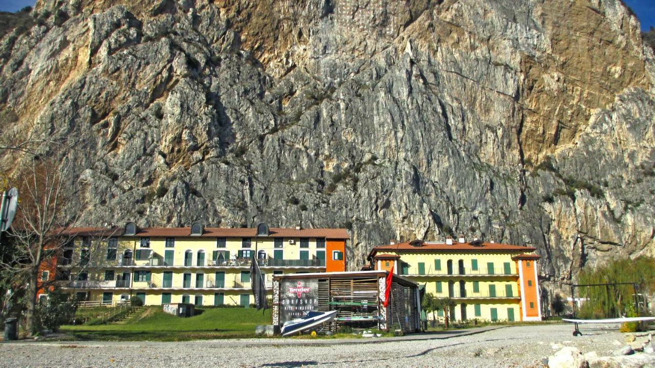 Campione Splendid View By Gardadomusmea Apartment Campione del Garda Luaran gambar